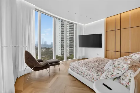 4100 Island Boulevard Aventura FL 33160