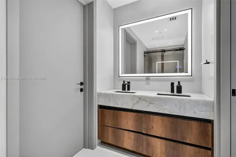 4100 Island Boulevard Aventura FL 33160