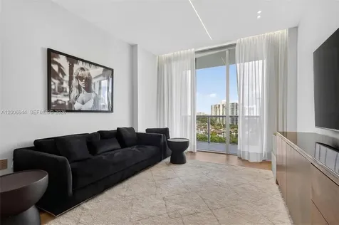4100 Island Boulevard Aventura FL 33160