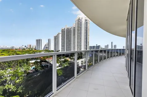 4100 Island Boulevard Aventura FL 33160