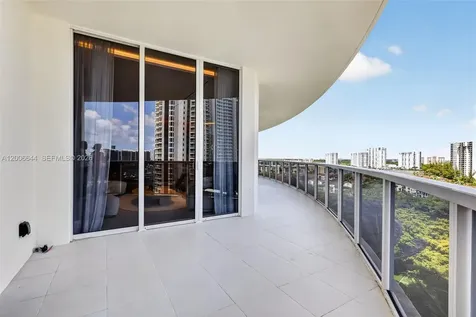 4100 Island Boulevard Aventura FL 33160