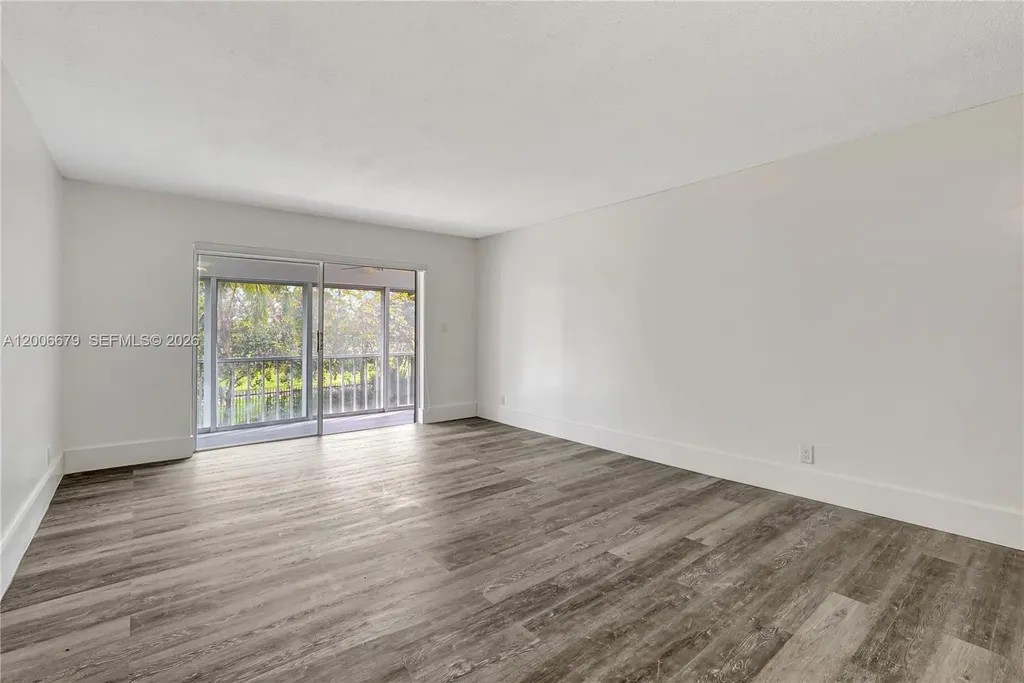 4800 Hillcrest Lane Hollywood FL 33021