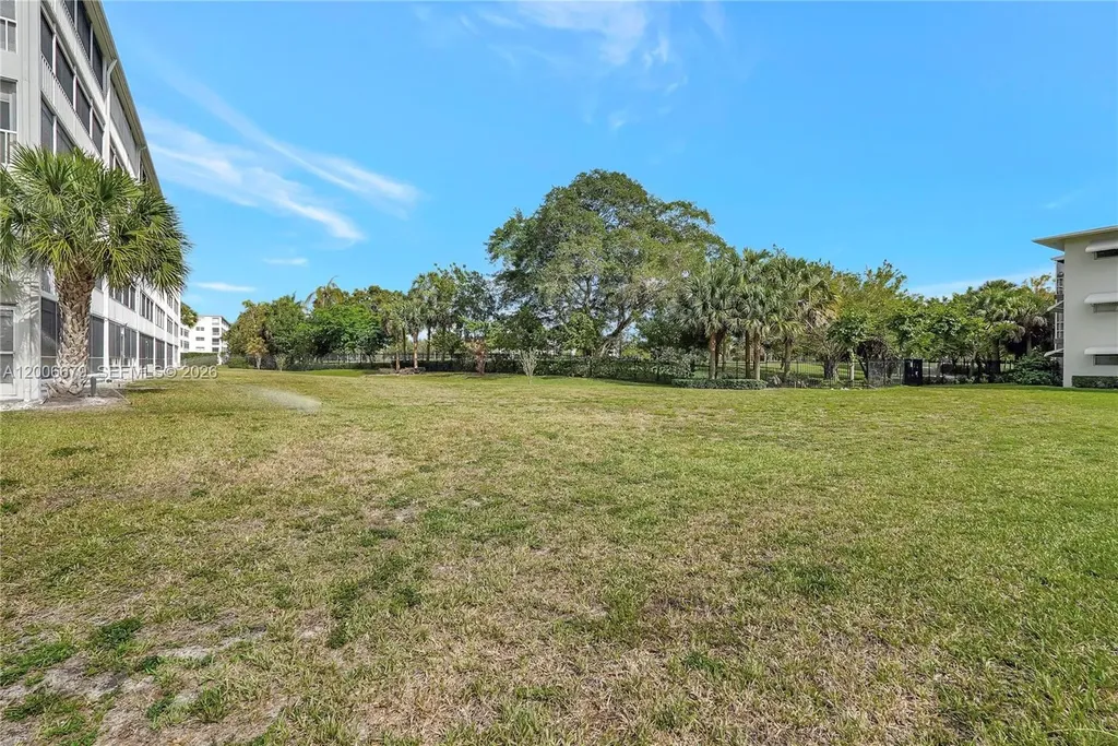 4800 Hillcrest Lane Hollywood FL 33021