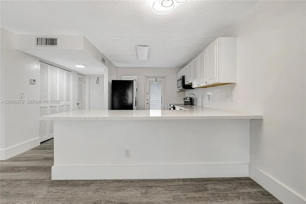 4800 Hillcrest Lane Hollywood FL 33021