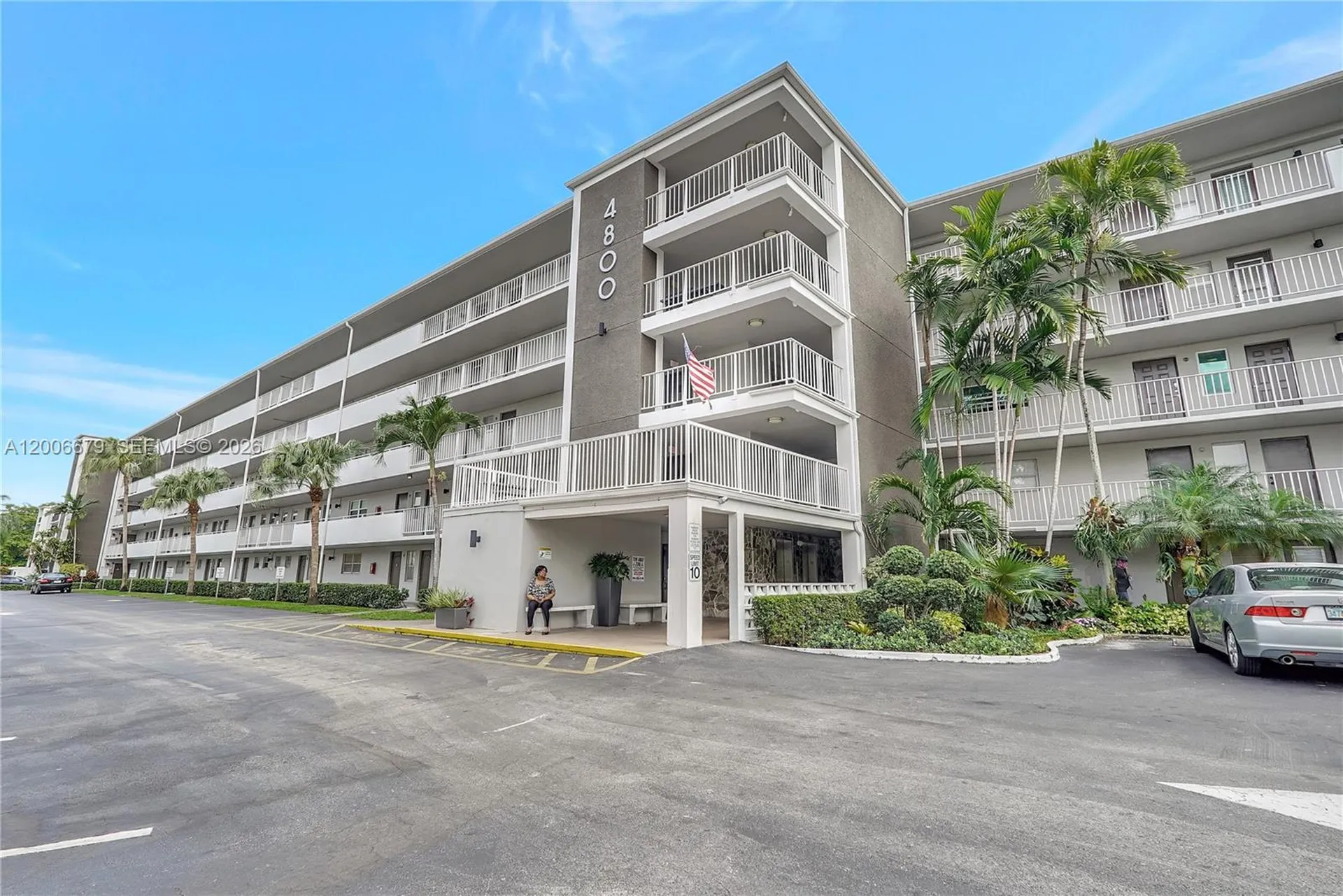 4800 Hillcrest Lane Hollywood FL 33021