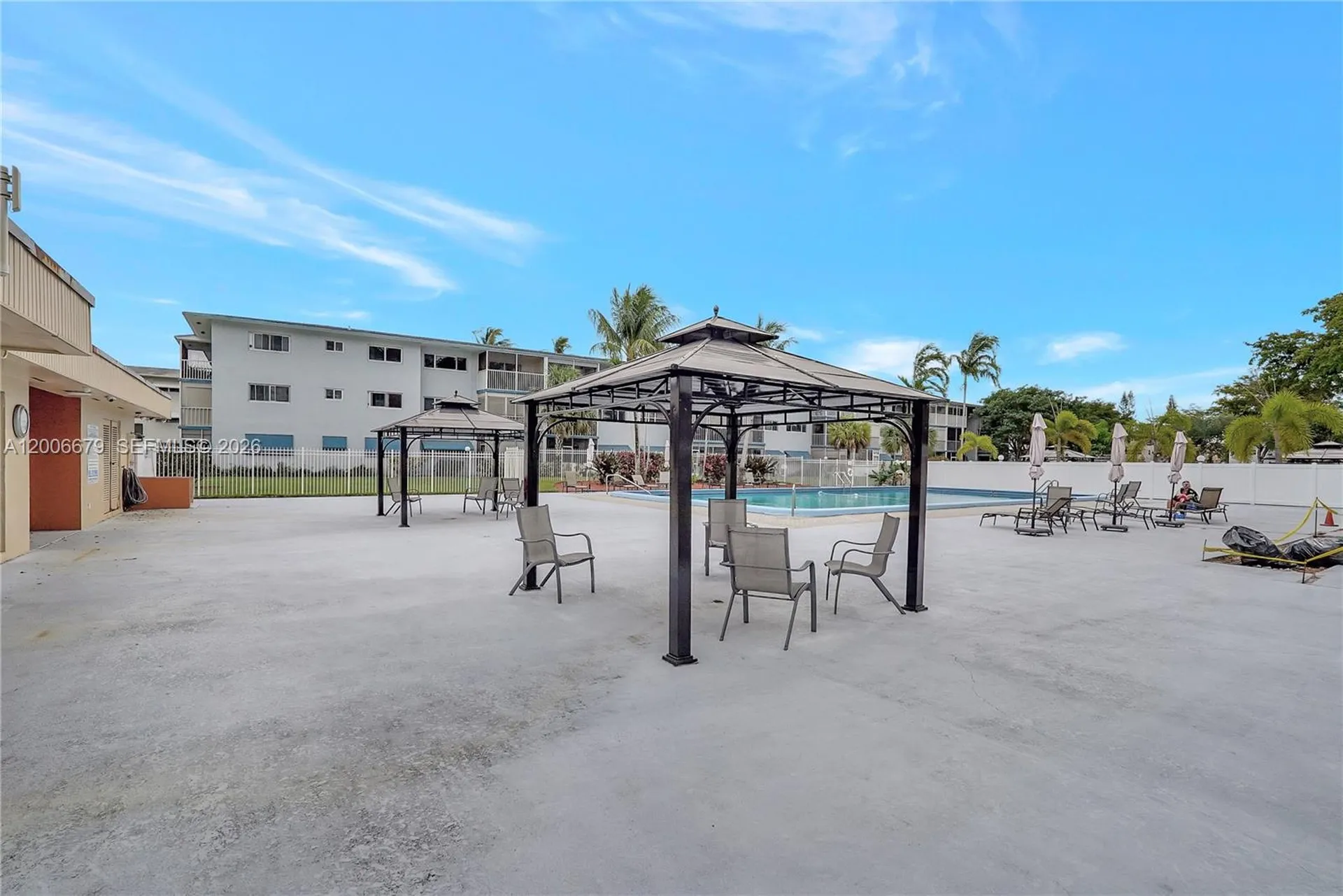 4800 Hillcrest Lane Hollywood FL 33021