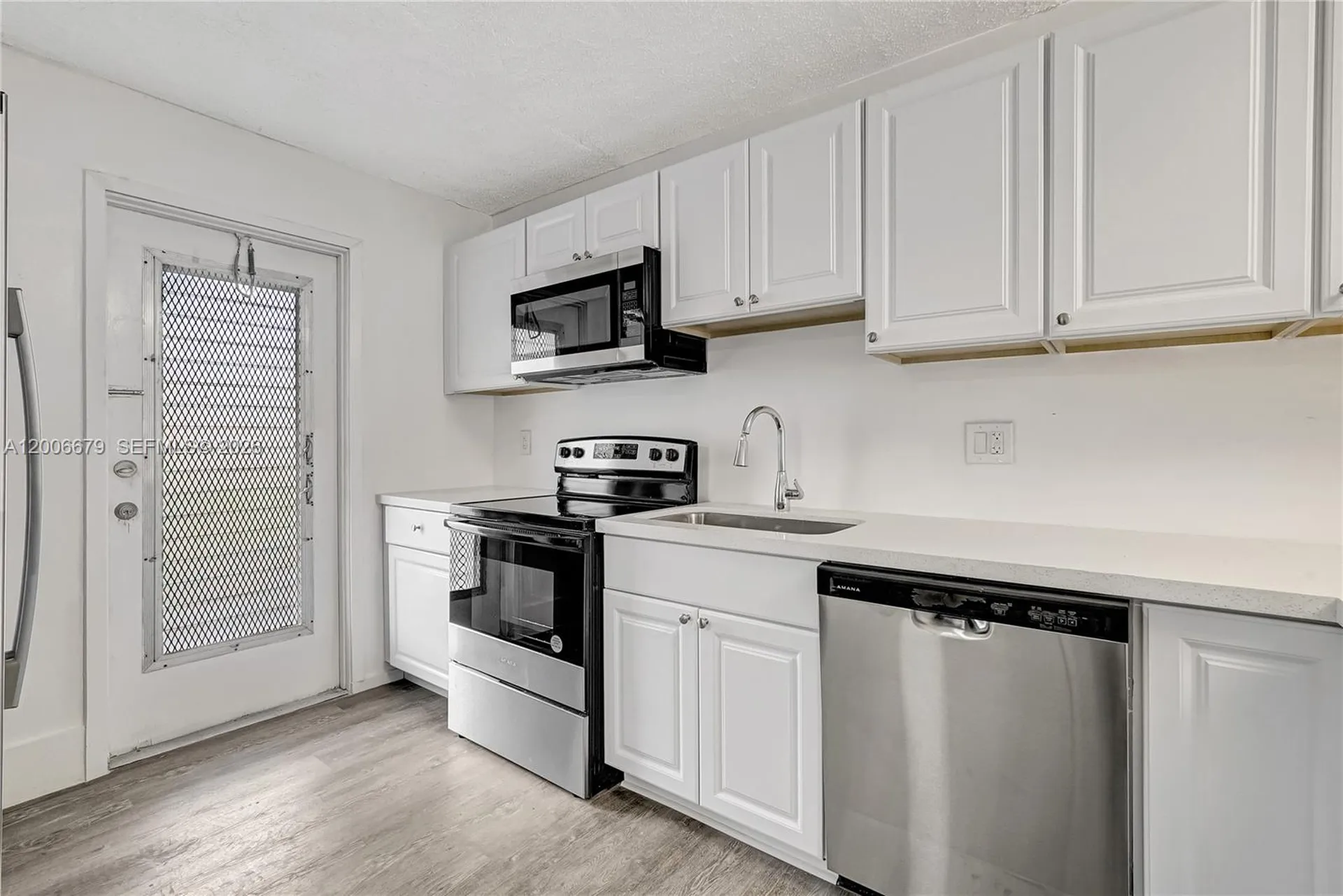 4800 Hillcrest Lane Hollywood FL 33021