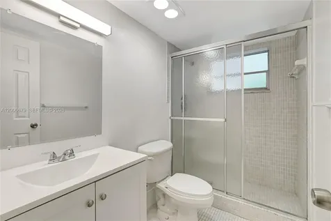 4800 Hillcrest Lane Hollywood FL 33021