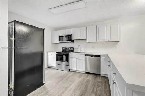 4800 Hillcrest Lane Hollywood FL 33021