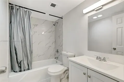 4800 Hillcrest Lane Hollywood FL 33021
