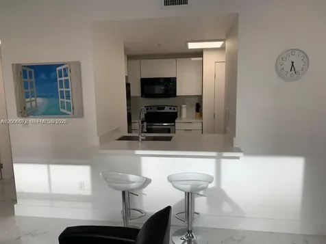 185 SE 14th Terrace Miami FL 33131