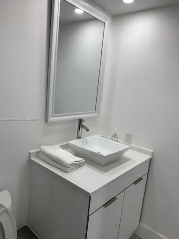 185 SE 14th Terrace Miami FL 33131