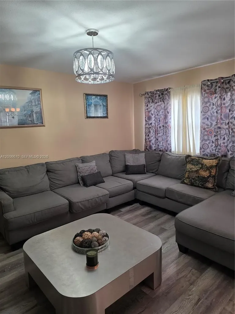 232 E Saxony E Delray Beach FL 33446
