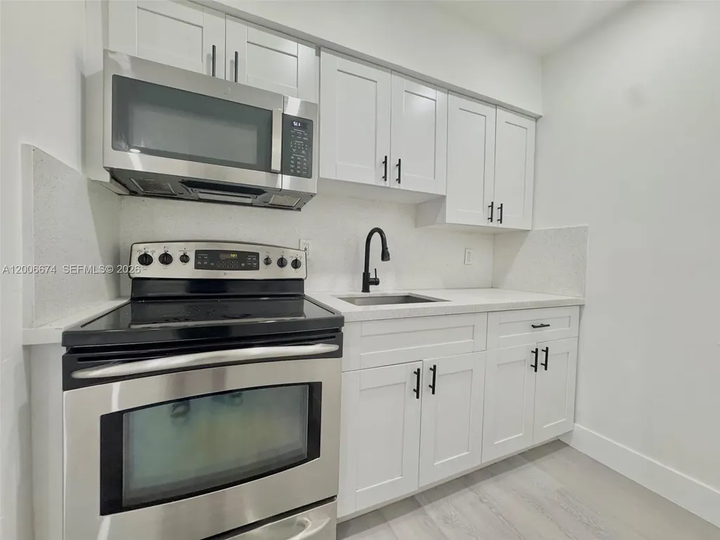417 NW 2nd Avenue Hallandale Beach FL 33009