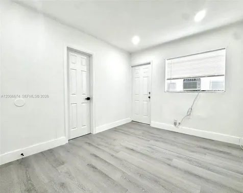 417 NW 2nd Avenue Hallandale Beach FL 33009