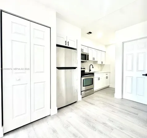 417 NW 2nd Avenue Hallandale Beach FL 33009