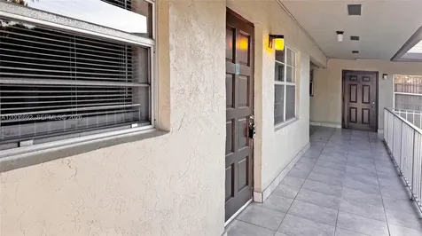 1522 NE 34th Court Oakland Park FL 33334