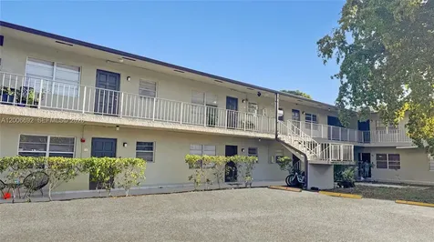 1522 NE 34th Court Oakland Park FL 33334
