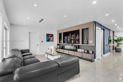 8241 NW 182nd Street Hialeah FL 33015