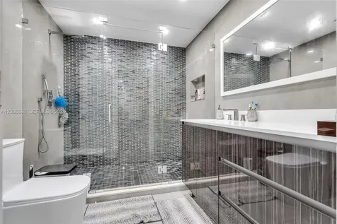 8241 NW 182nd Street Hialeah FL 33015