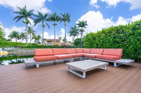 8241 NW 182nd Street Hialeah FL 33015