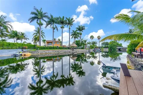 8241 NW 182nd Street Hialeah FL 33015