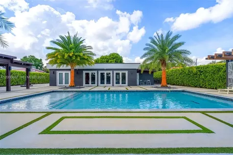 8241 NW 182nd Street Hialeah FL 33015