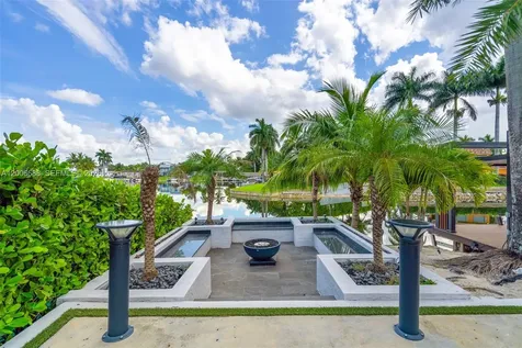8241 NW 182nd Street Hialeah FL 33015