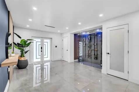 8241 NW 182nd Street Hialeah FL 33015