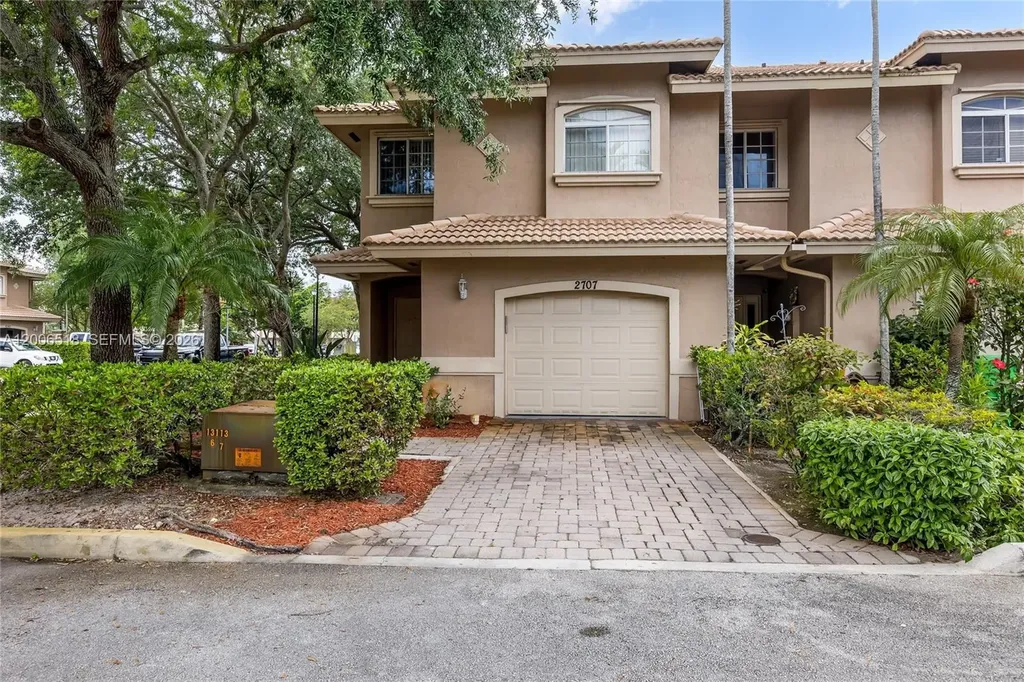 2707 NW 80th Avenue Sunrise FL 33322