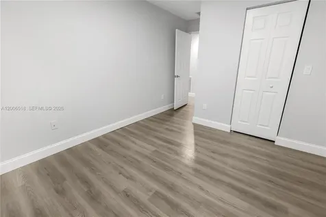 2707 NW 80th Avenue Sunrise FL 33322