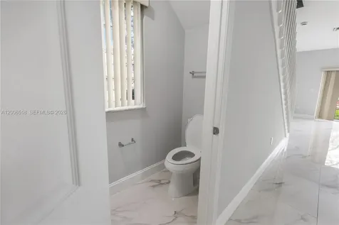 2707 NW 80th Avenue Sunrise FL 33322