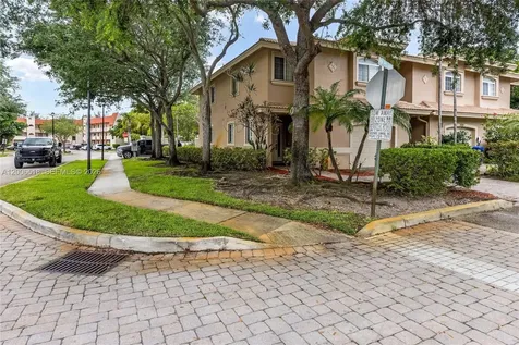 2707 NW 80th Avenue Sunrise FL 33322
