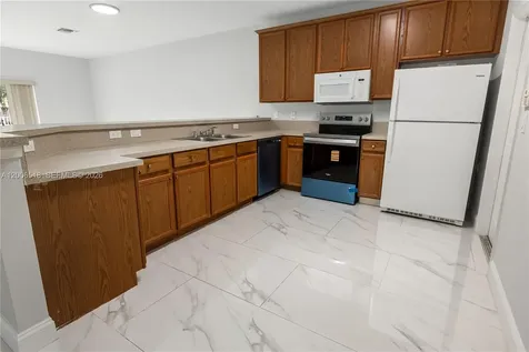 2707 NW 80th Avenue Sunrise FL 33322