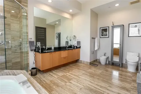 15901 Collins Avenue Sunny Isles Beach FL 33160