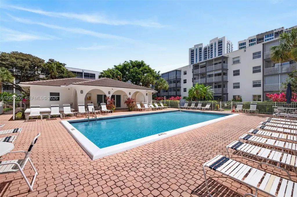 1541 S Ocean Boulevard Lauderdale By The Sea FL 33062