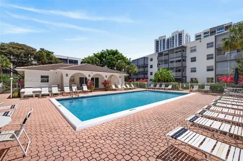1541 S Ocean Boulevard Lauderdale By The Sea FL 33062