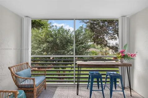 1541 S Ocean Boulevard Lauderdale By The Sea FL 33062
