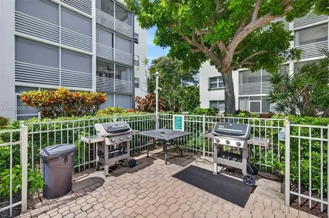 1541 S Ocean Boulevard Lauderdale By The Sea FL 33062