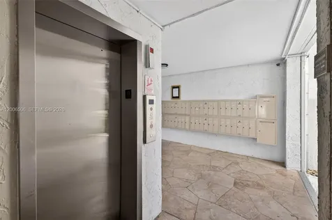 1541 S Ocean Boulevard Lauderdale By The Sea FL 33062