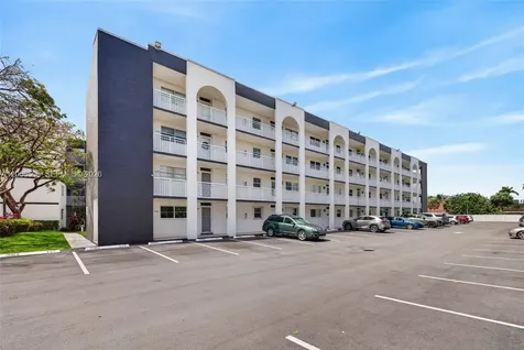1541 S Ocean Boulevard Lauderdale By The Sea FL 33062