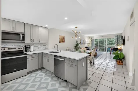 1541 S Ocean Boulevard Lauderdale By The Sea FL 33062