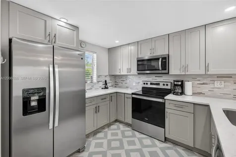 1541 S Ocean Boulevard Lauderdale By The Sea FL 33062