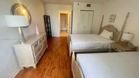 19999 E Country Club Drive Aventura FL 33180