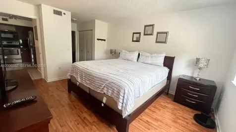 19999 E Country Club Drive Aventura FL 33180