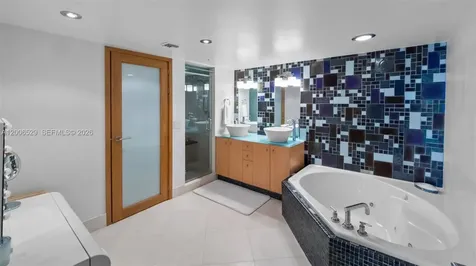 1900 Sunset Harbour Drive Miami Beach FL 33139