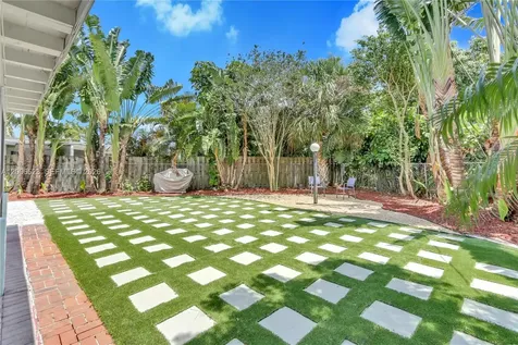 222 SE 11th Court Deerfield Beach FL 33441