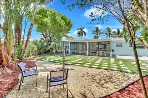 222 SE 11th Court Deerfield Beach FL 33441