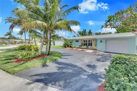 222 SE 11th Court Deerfield Beach FL 33441