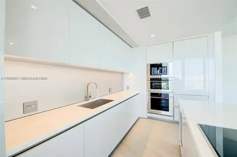 18975 Collins Avenue Sunny Isles Beach FL 33160